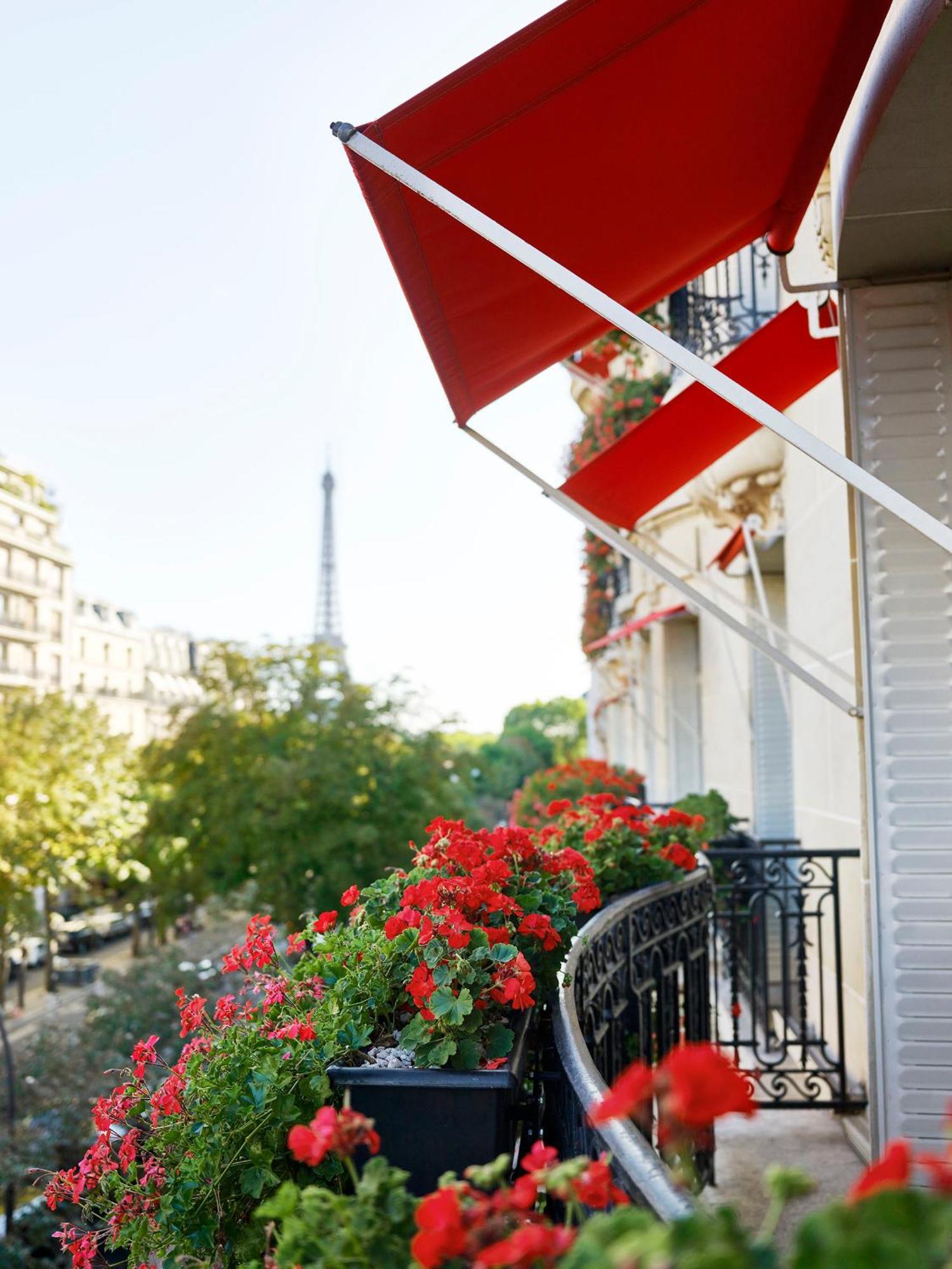 Hôtel Plaza Athénée - Dorchester Collection Parigi Esterno foto