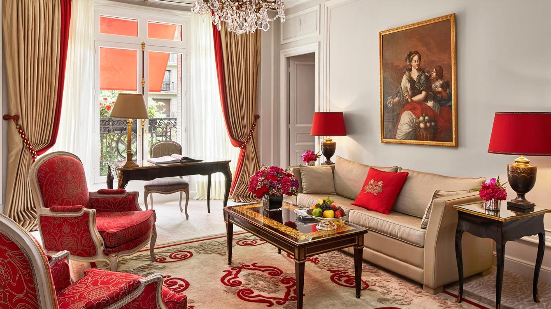 Hôtel Plaza Athénée - Dorchester Collection Parigi Esterno foto