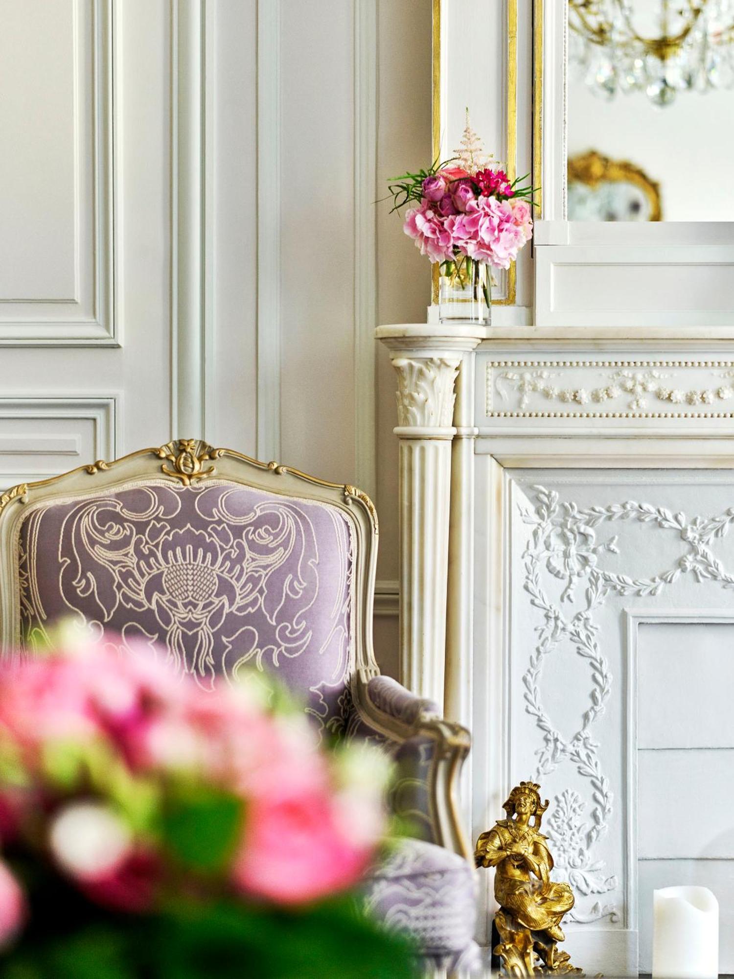 Hôtel Plaza Athénée - Dorchester Collection Parigi Esterno foto