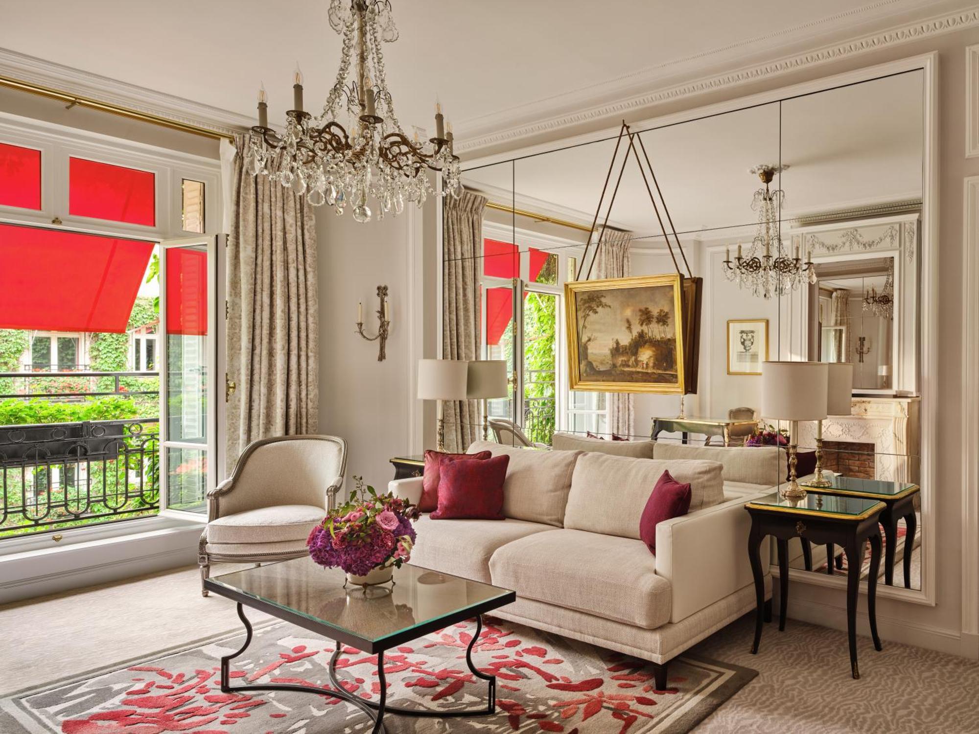 Hôtel Plaza Athénée - Dorchester Collection Parigi Esterno foto