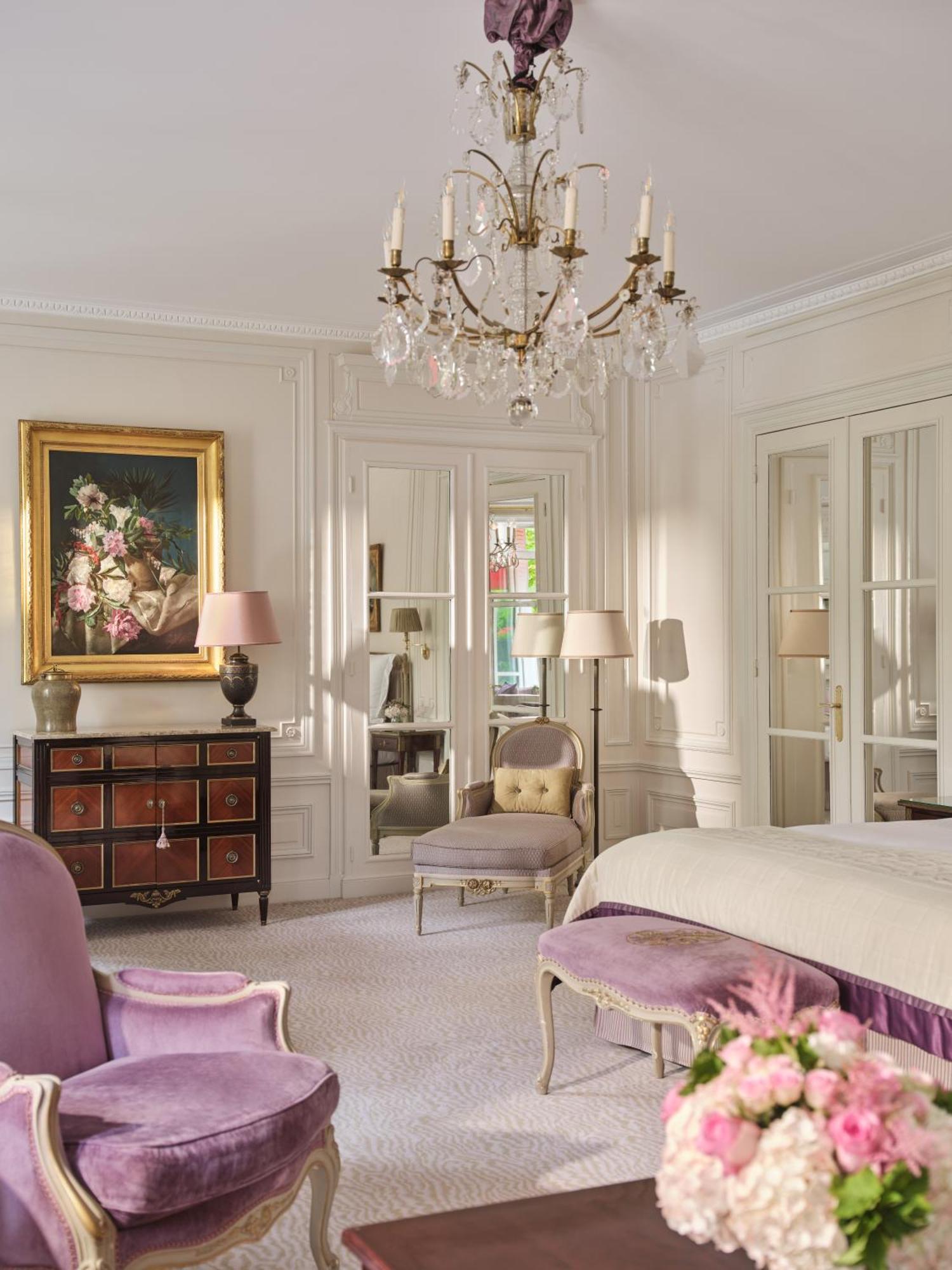 Hôtel Plaza Athénée - Dorchester Collection Parigi Esterno foto
