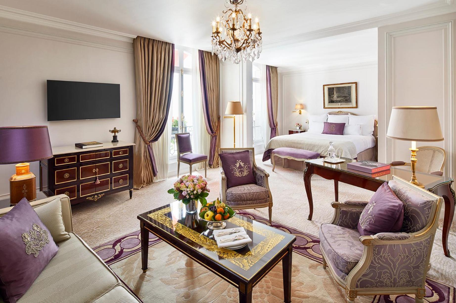 Hôtel Plaza Athénée - Dorchester Collection Parigi Esterno foto