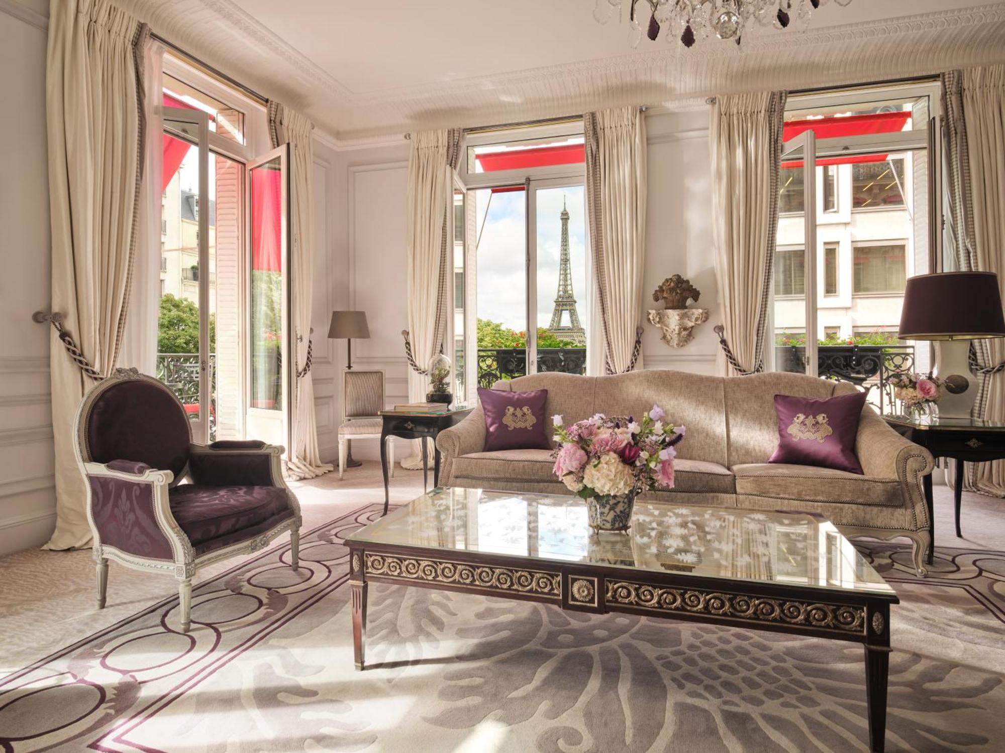 Hôtel Plaza Athénée - Dorchester Collection Parigi Esterno foto