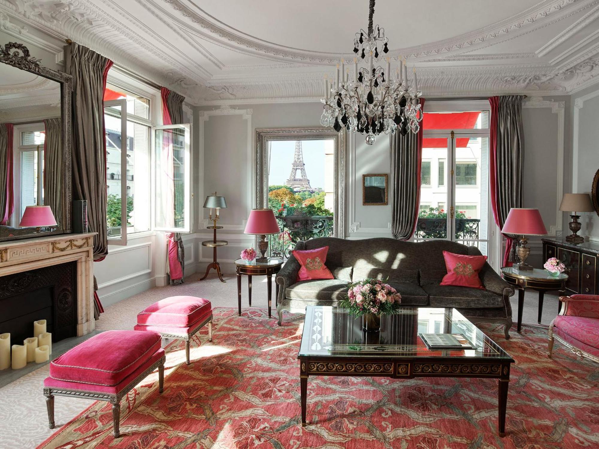 Hôtel Plaza Athénée - Dorchester Collection Parigi Esterno foto