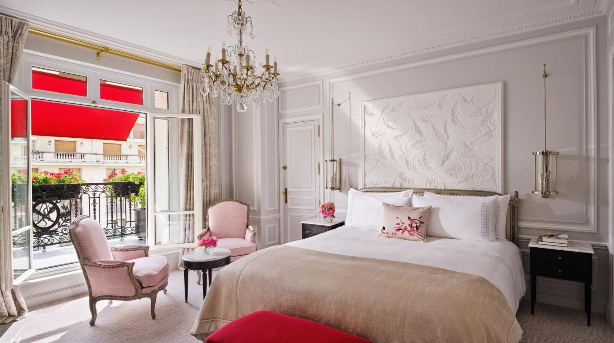 Hôtel Plaza Athénée - Dorchester Collection Parigi Esterno foto