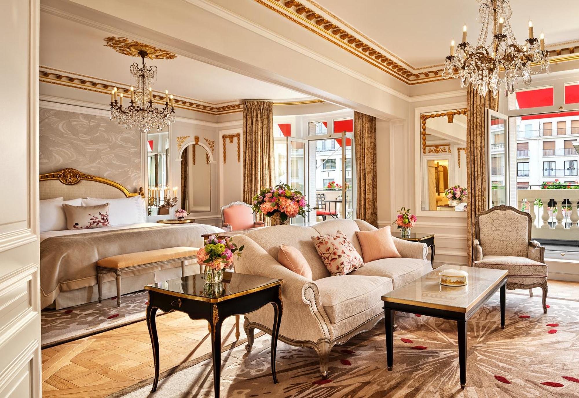 Hôtel Plaza Athénée - Dorchester Collection Parigi Esterno foto